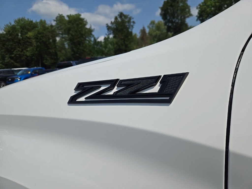 Used 2023 Chevrolet Silverado 1500 RST w/ Z71 Off-Road Package AWD/4WD image 10