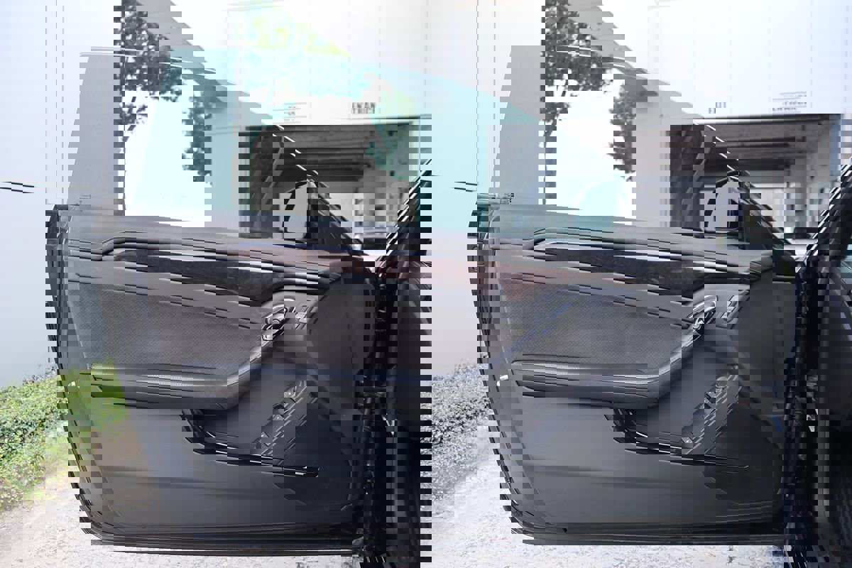 Used 2012 Cadillac CTS V w/ Wood Trim Package image 35