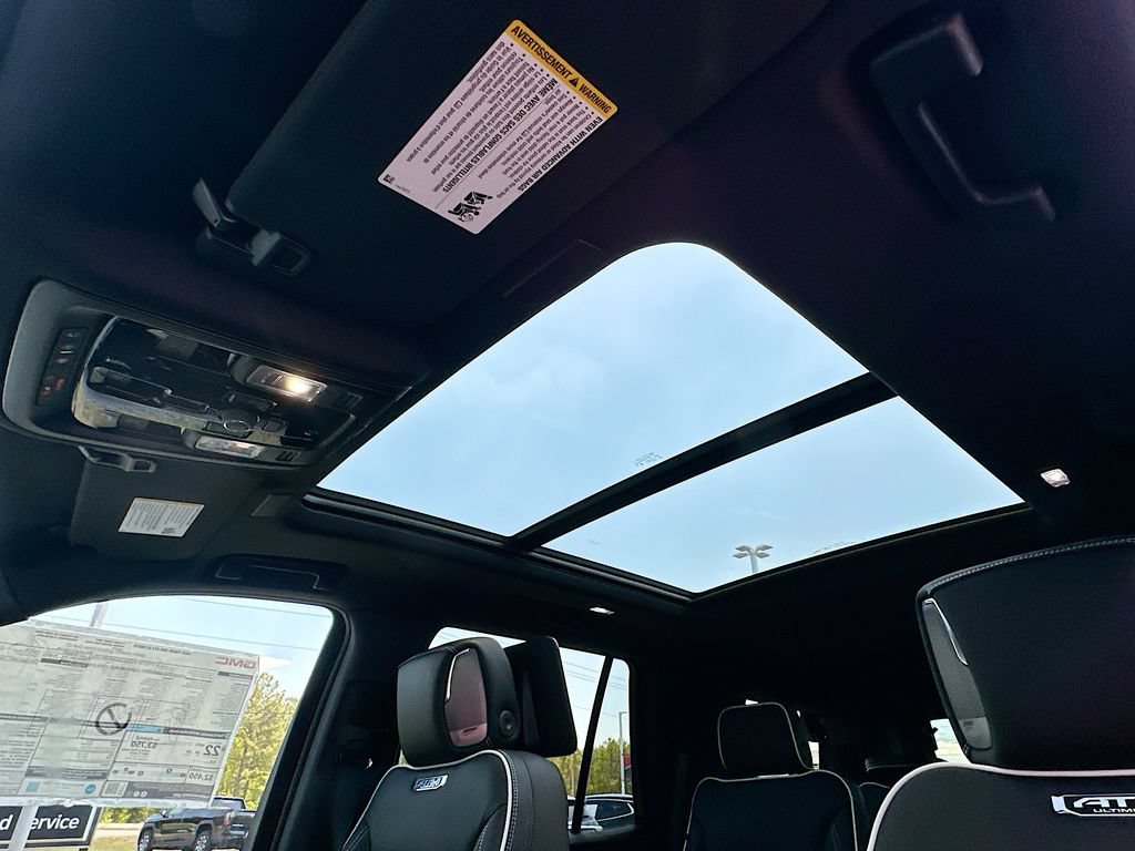 New 2026 GMC Yukon AT4 Ultimate w/ LPO, Floor Liner Package AWD/4WD image 11