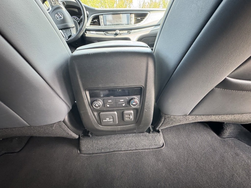 Used 2024 Buick Enclave Premium image 32