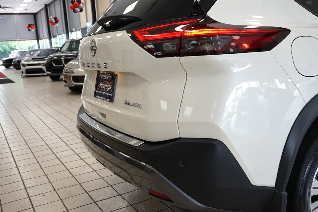 Used 2023 Nissan Rogue SL AWD/4WD image 15