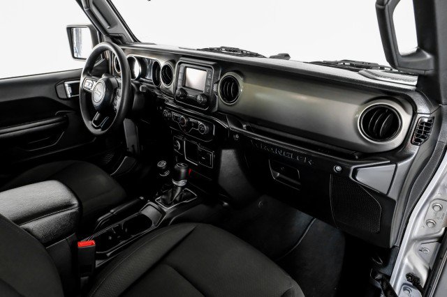 Used 2020 Jeep Wrangler Sport AWD/4WD image 10