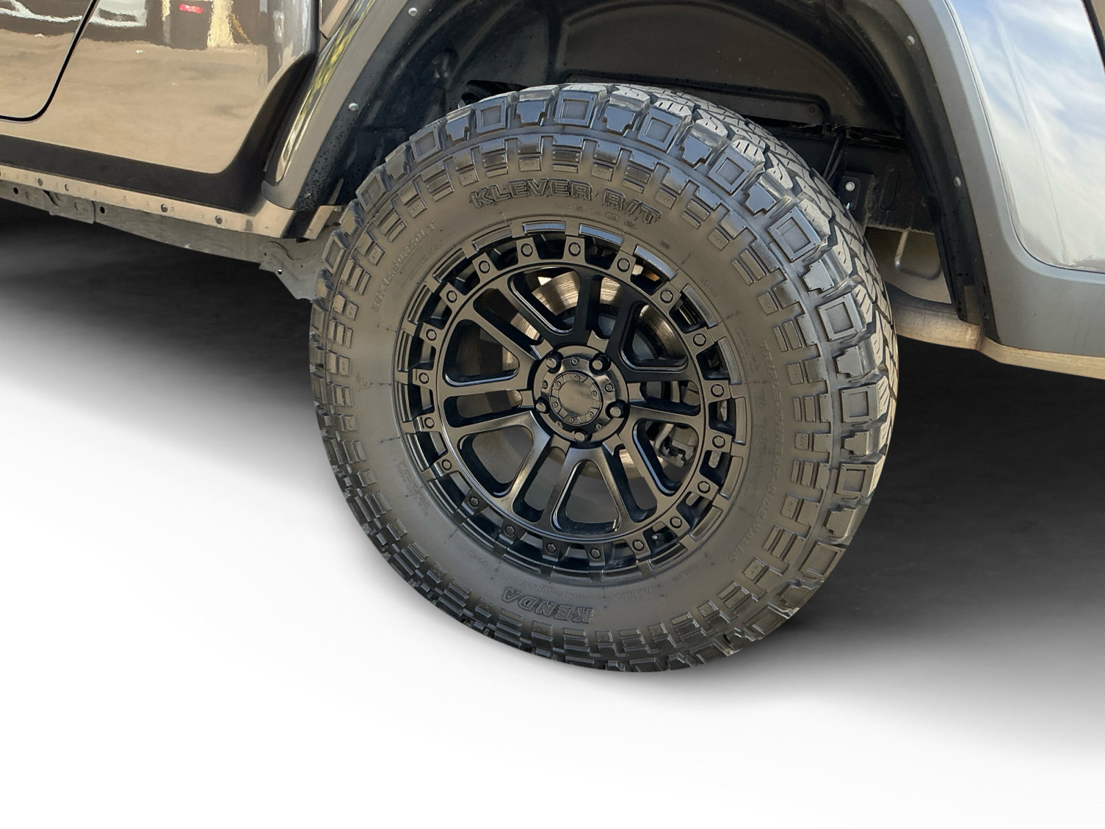 Used 2024 Jeep Gladiator Sport image 9