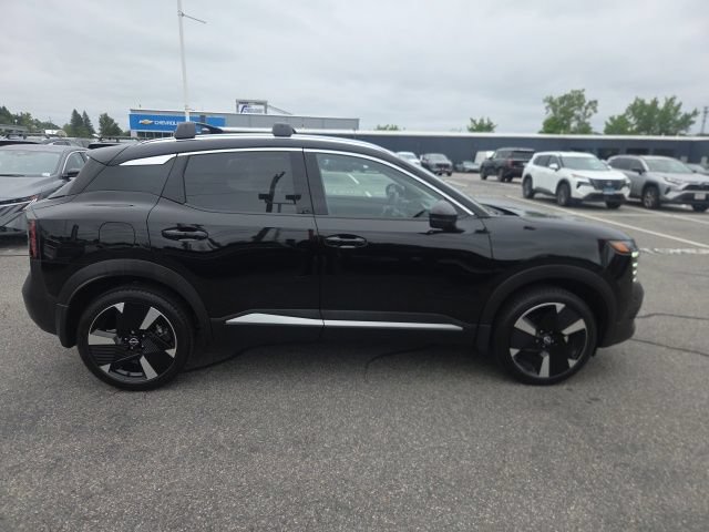 Used 2026 Nissan Kicks SR w/ Cold Weather Package AWD/4WD image 4