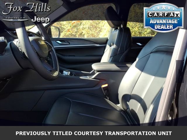 New 2025 Jeep Grand Cherokee Limited w/ Black Appearance Package image 14