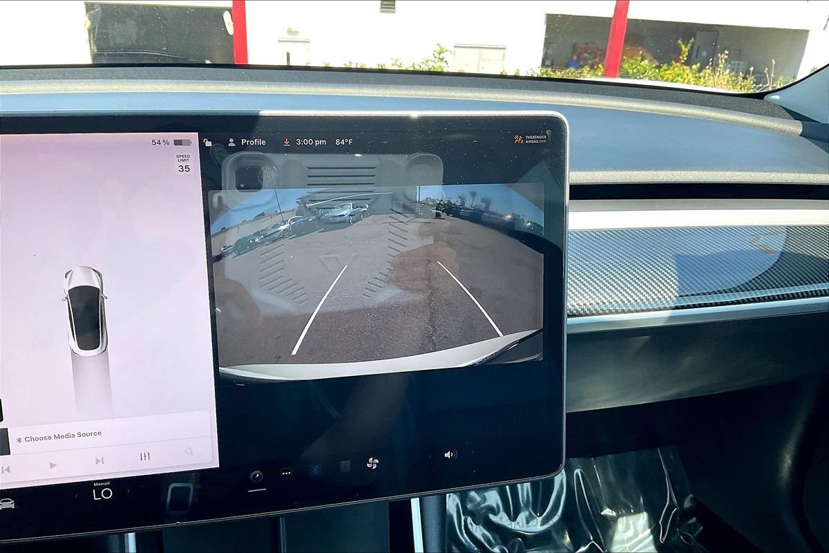 Used 2020 Tesla Model 3 Standard Range Plus RWD image 6