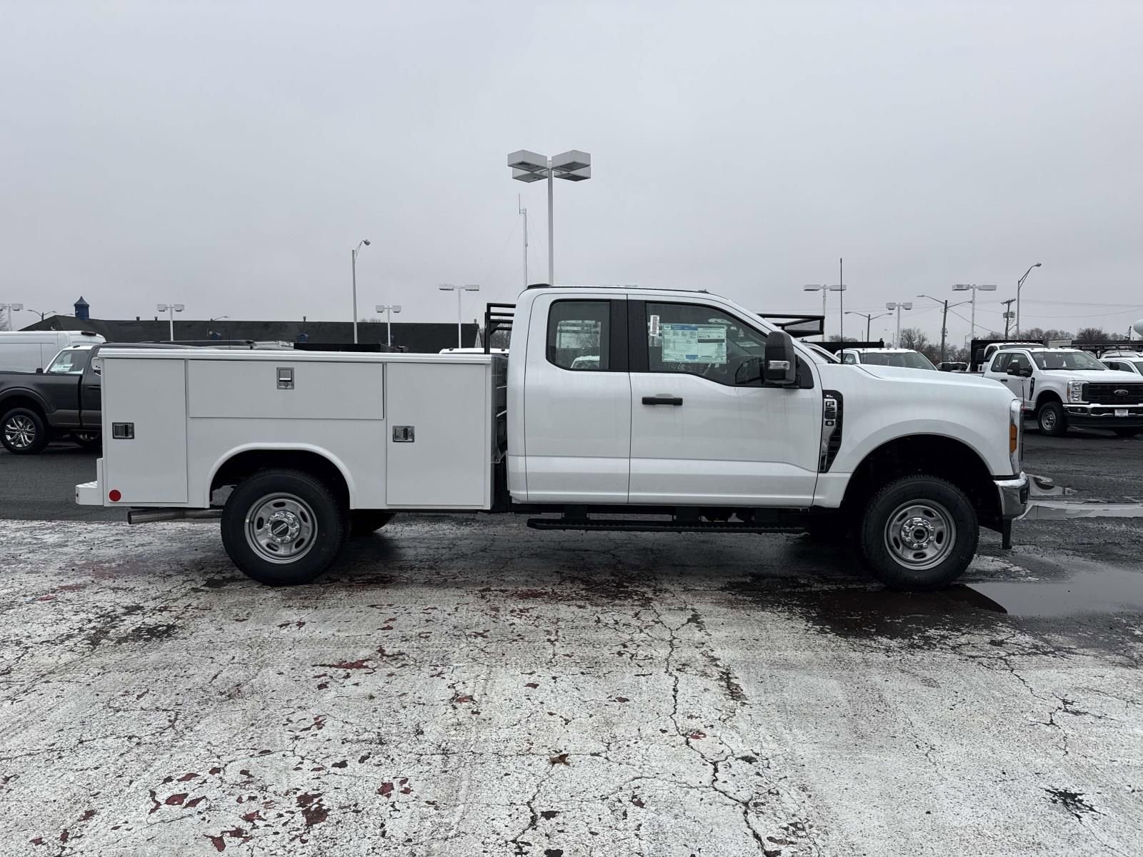 New 2026 Ford F250 XL w/ XL Chrome Package image 2