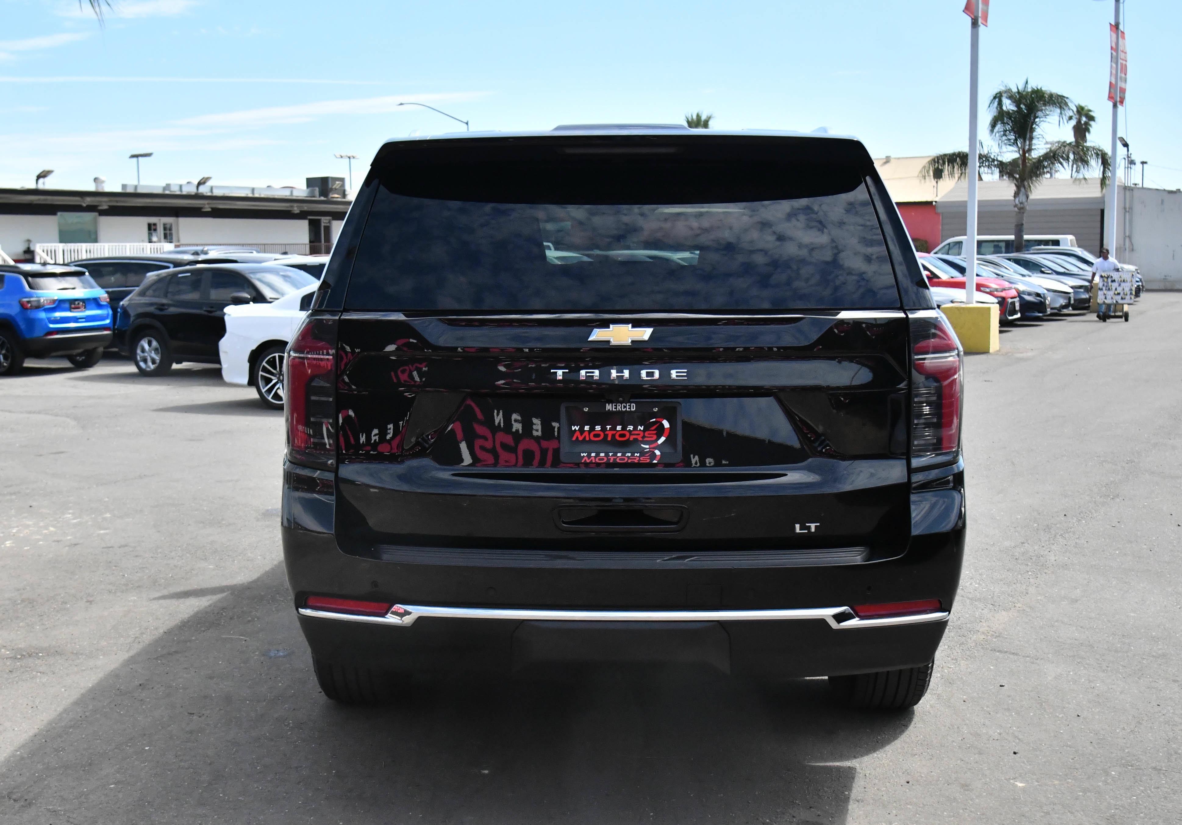Used 2025 Chevrolet Tahoe LT AWD/4WD image 7