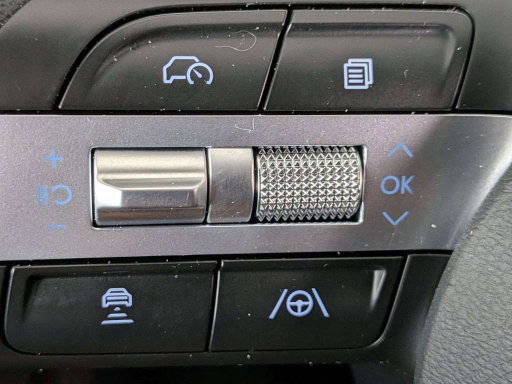 Used 2025 Hyundai Sonata SEL FWD image 25