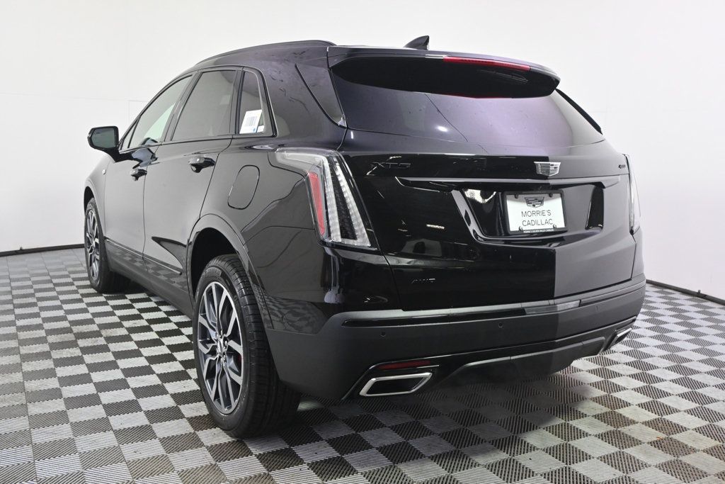 New 2026 Cadillac XT5 Sportv w/ LPO, Onyx Lite Package AWD/4WD image 4