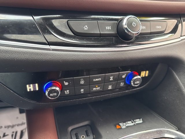 Used 2018 Buick Enclave Avenir image 13