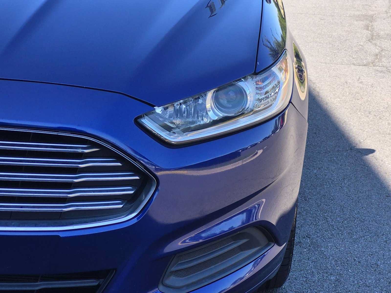 Used 2014 Ford Fusion SE FWD image 11