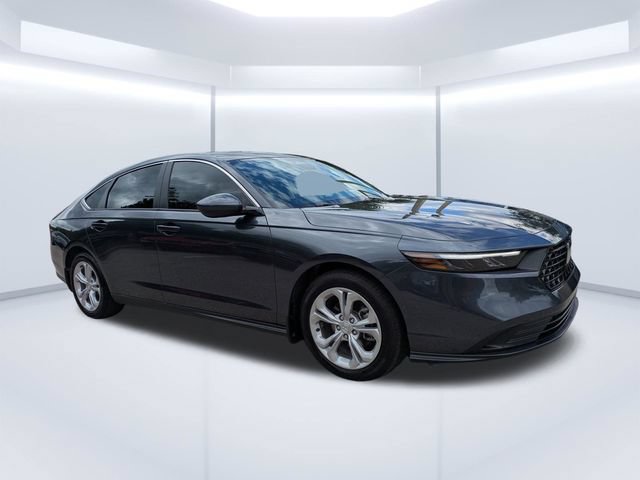 Used 2025 Honda Accord LX image 2
