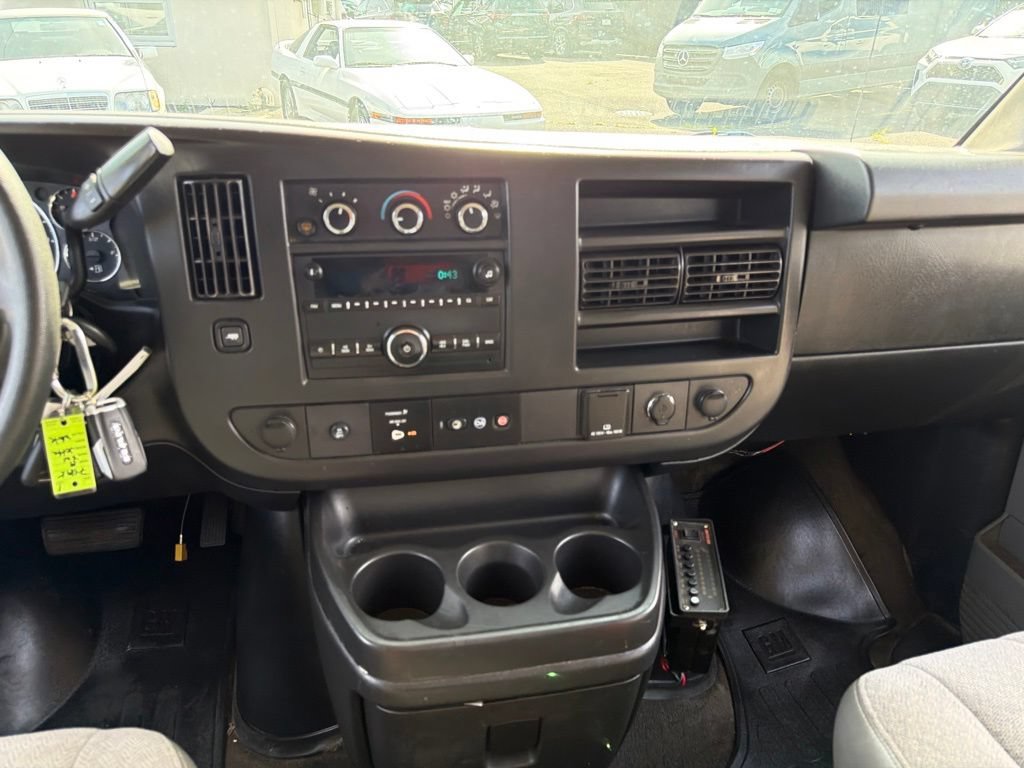 Used 2018 Chevrolet Express 3500 LT w/ LT Preferred Equipment Group RWD image 12