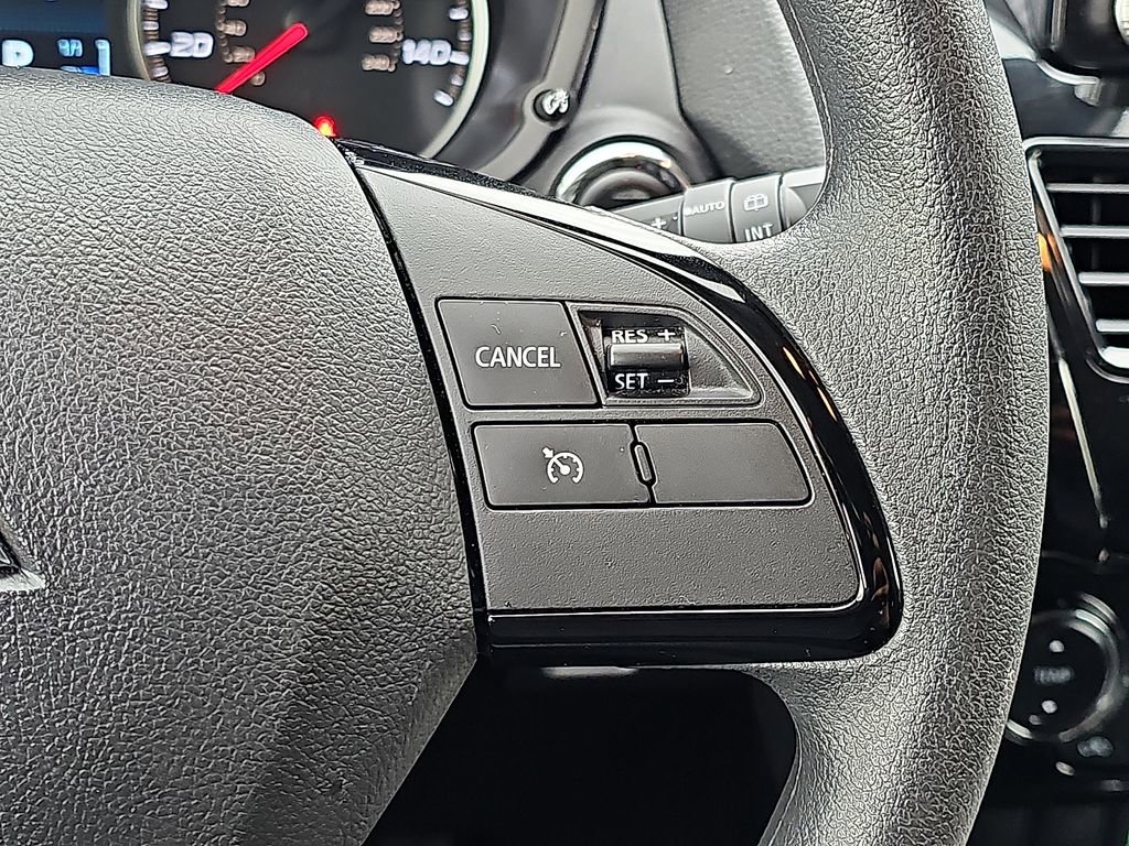 Used 2025 Mitsubishi Eclipse Cross LE image 21