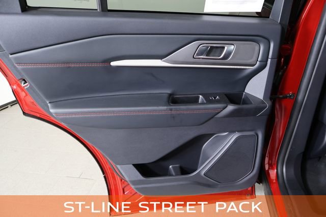 Used 2025 Ford Explorer ST-Line w/ Premium Package AWD/4WD image 17