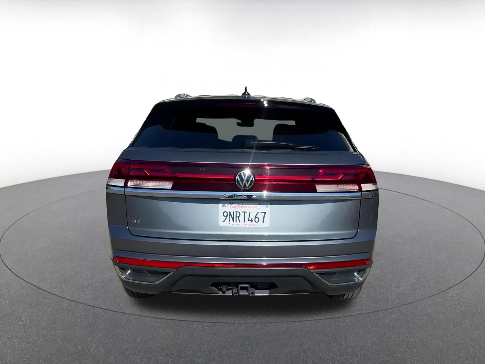 Used 2025 Volkswagen Atlas Cross Sport SE image 12