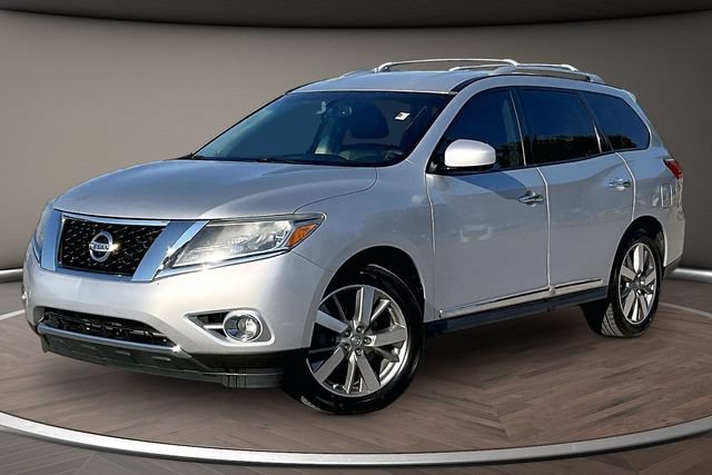 Used 2013 Nissan Pathfinder Platinum FWD image 1
