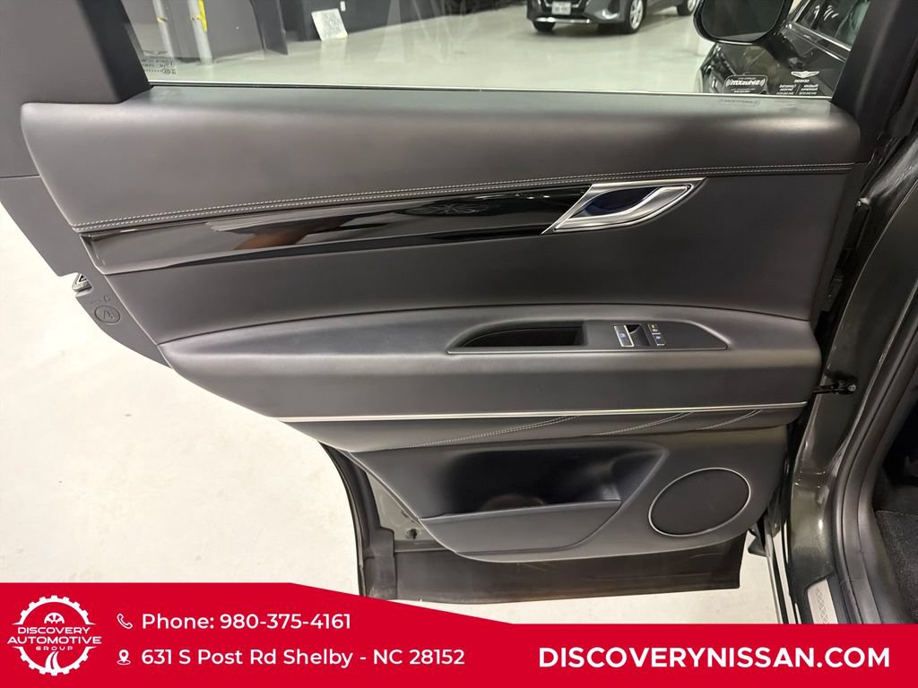Used 2025 Genesis GV80 2.5T Standard AWD/4WD image 32
