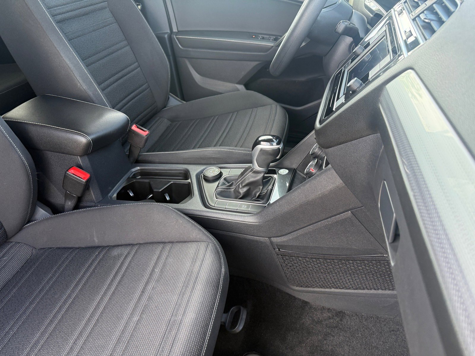 Used 2023 Volkswagen Tiguan S image 33