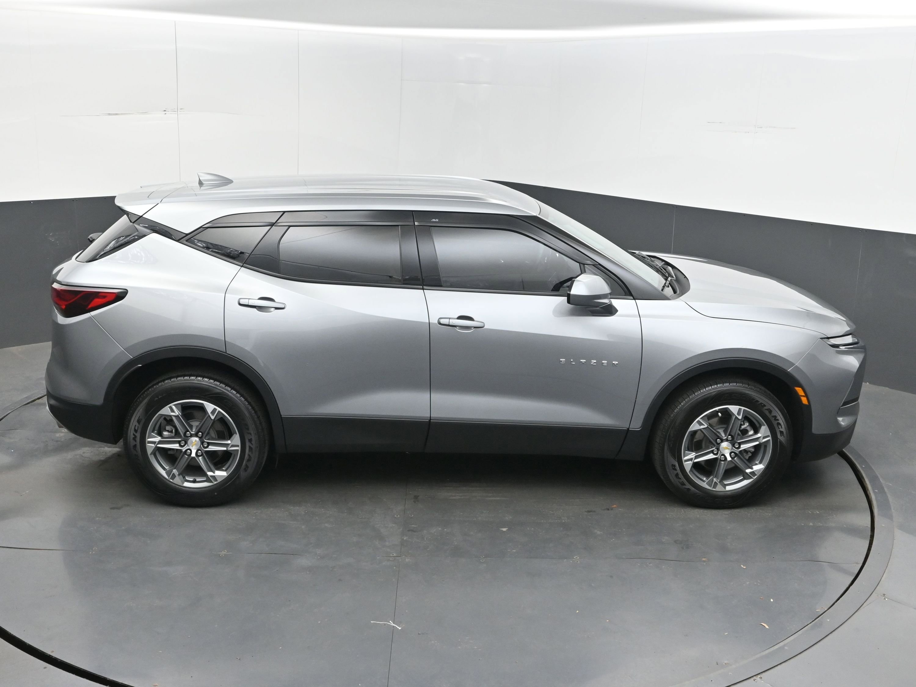 Used 2023 Chevrolet Blazer LT FWD image 39