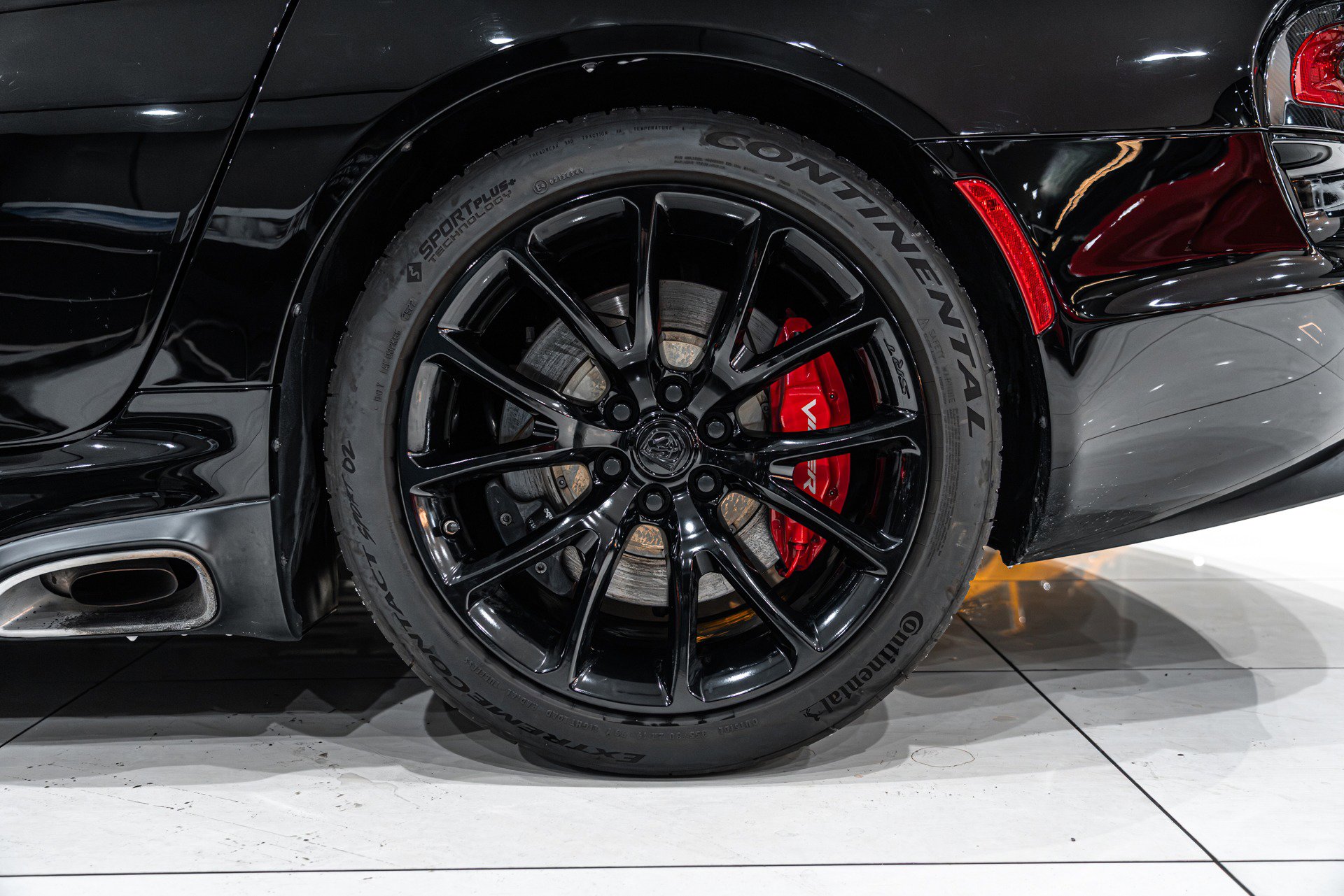 Used 2014 SRT Viper GTS w/ GTS Laguna Interior Package image 48