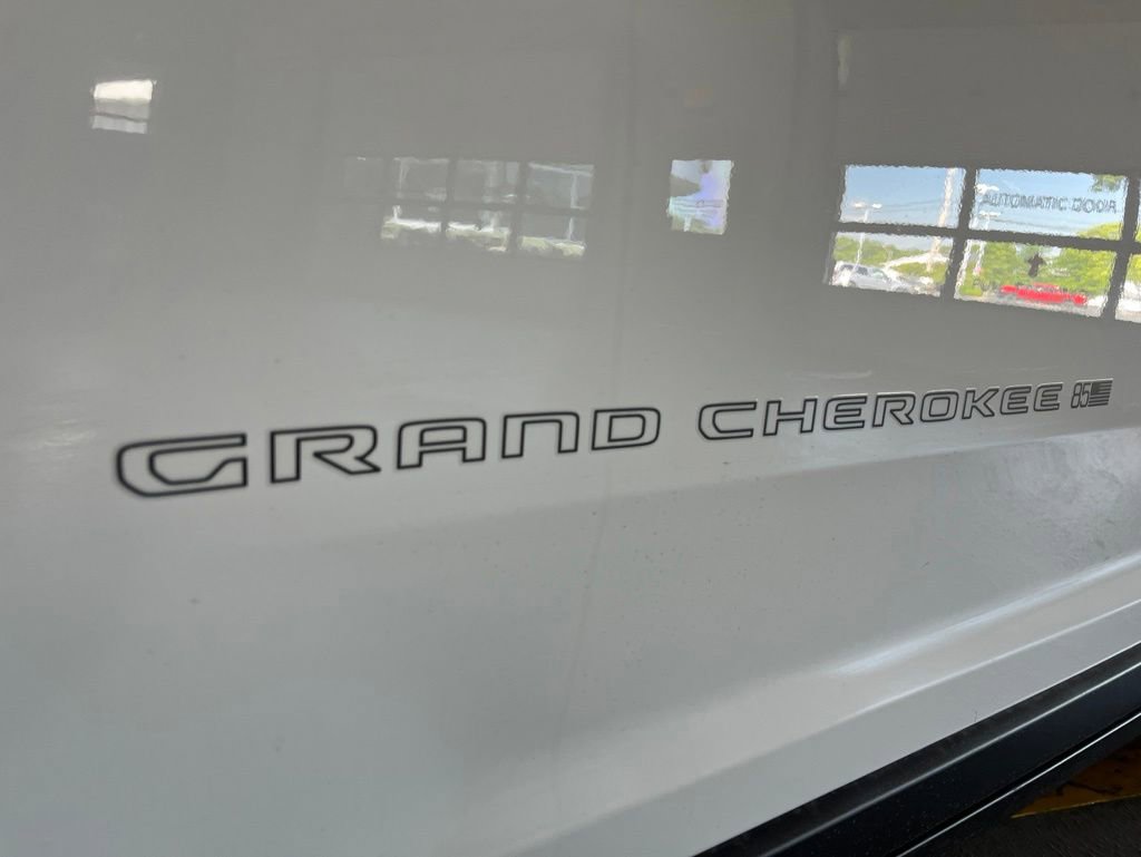 New 2026 Jeep Grand Cherokee Limited AWD/4WD image 14