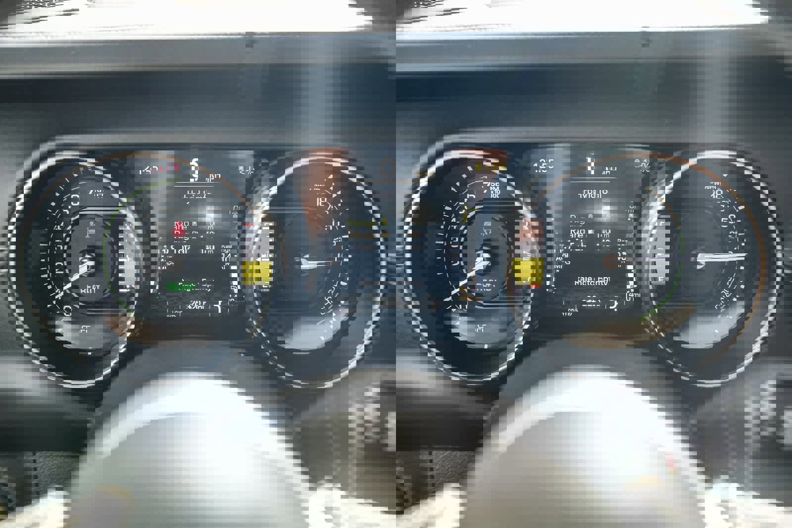 Used 2023 Jeep Wrangler Sahara w/ Cold Weather Group image 21