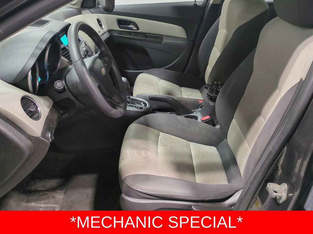 Used 2014 Chevrolet Cruze LS image 16