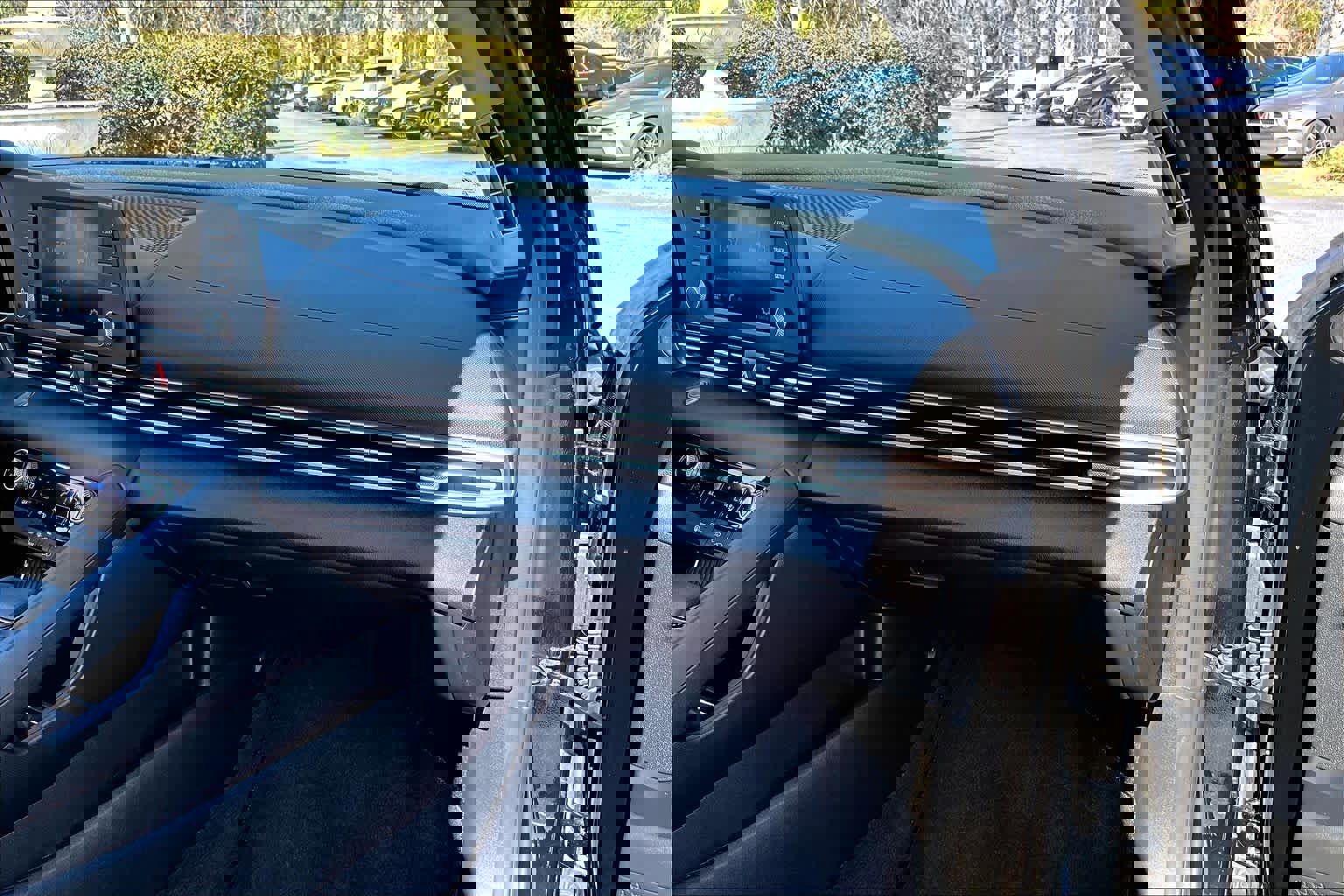 Used 2023 Hyundai Elantra SEL image 17