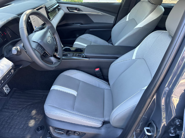 Certified 2026 Toyota Camry SE w/ Multimedia Upgrade Package FWD image 25