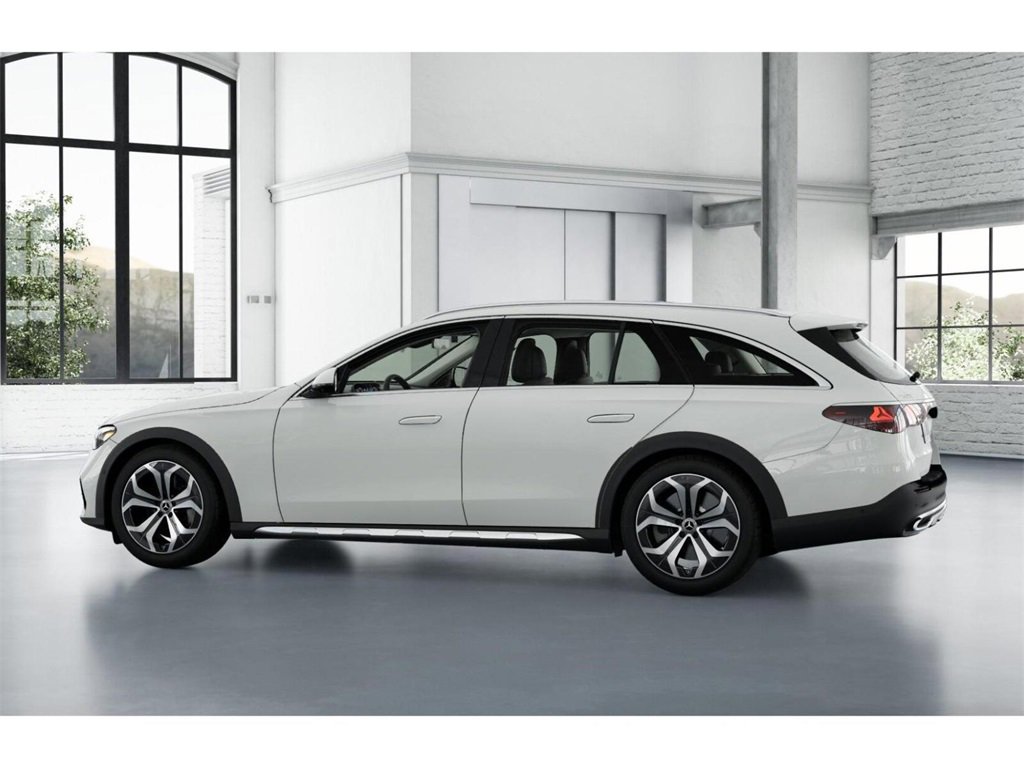 Used 2025 Mercedes-Benz E 450 4MATIC All-Terrain Wagon image 32