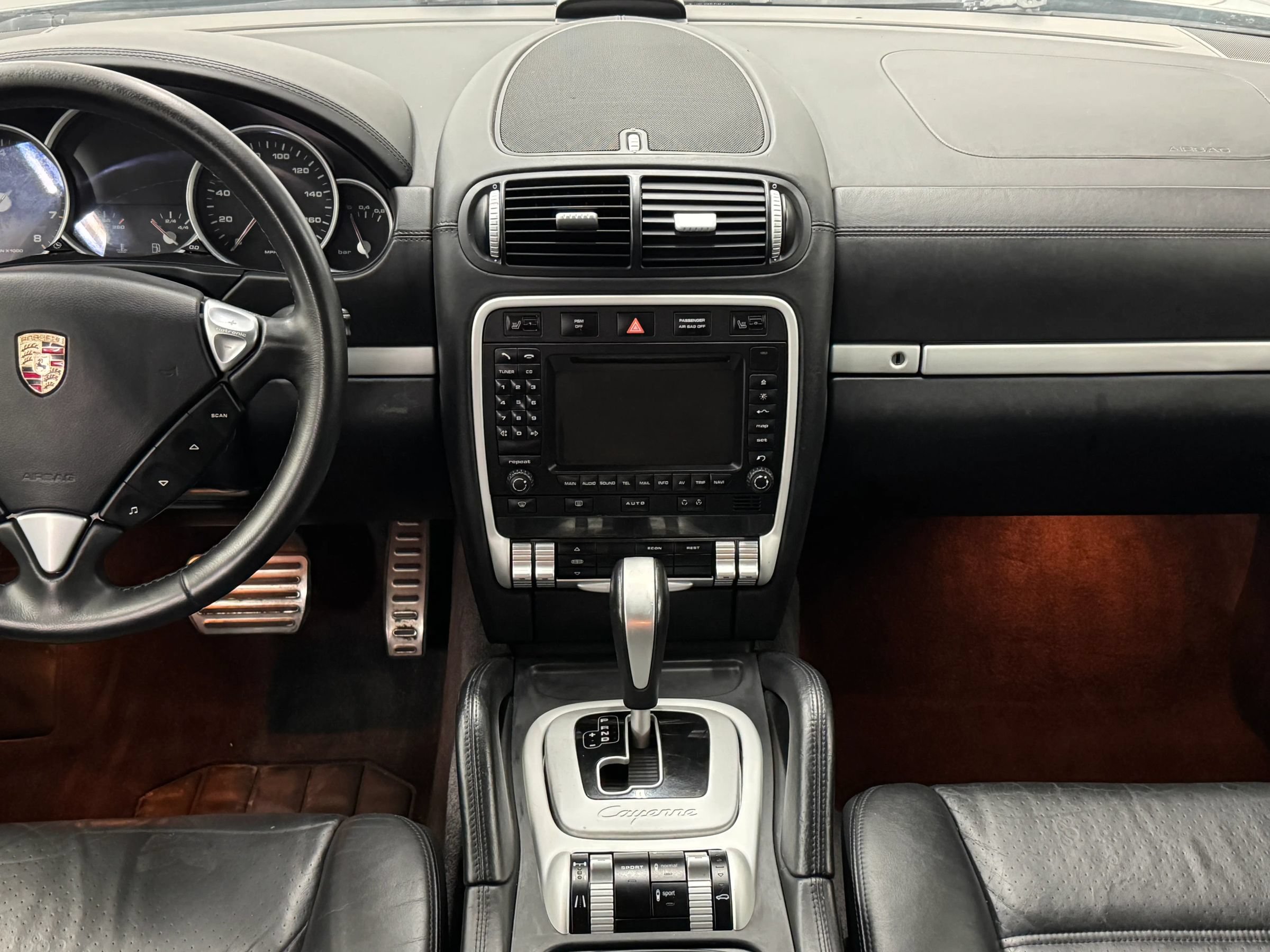Used 2008 Porsche Cayenne Turbo AWD/4WD image 22