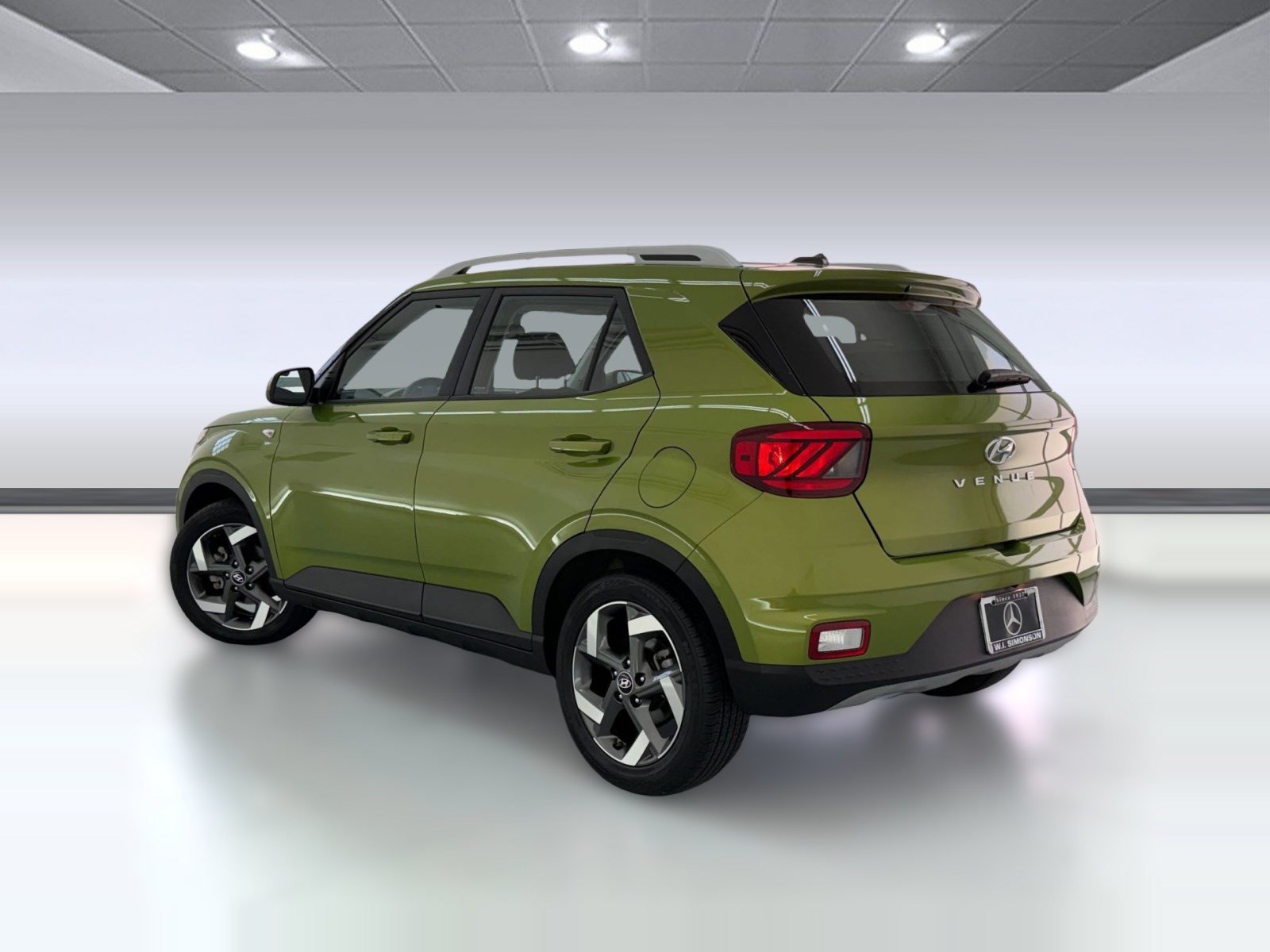 Used 2023 Hyundai Venue SEL FWD image 3