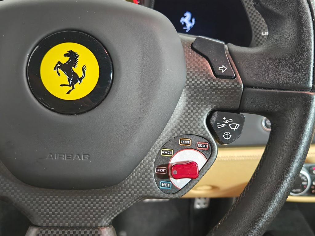 Used 2017 Ferrari 488 GTB RWD image 12