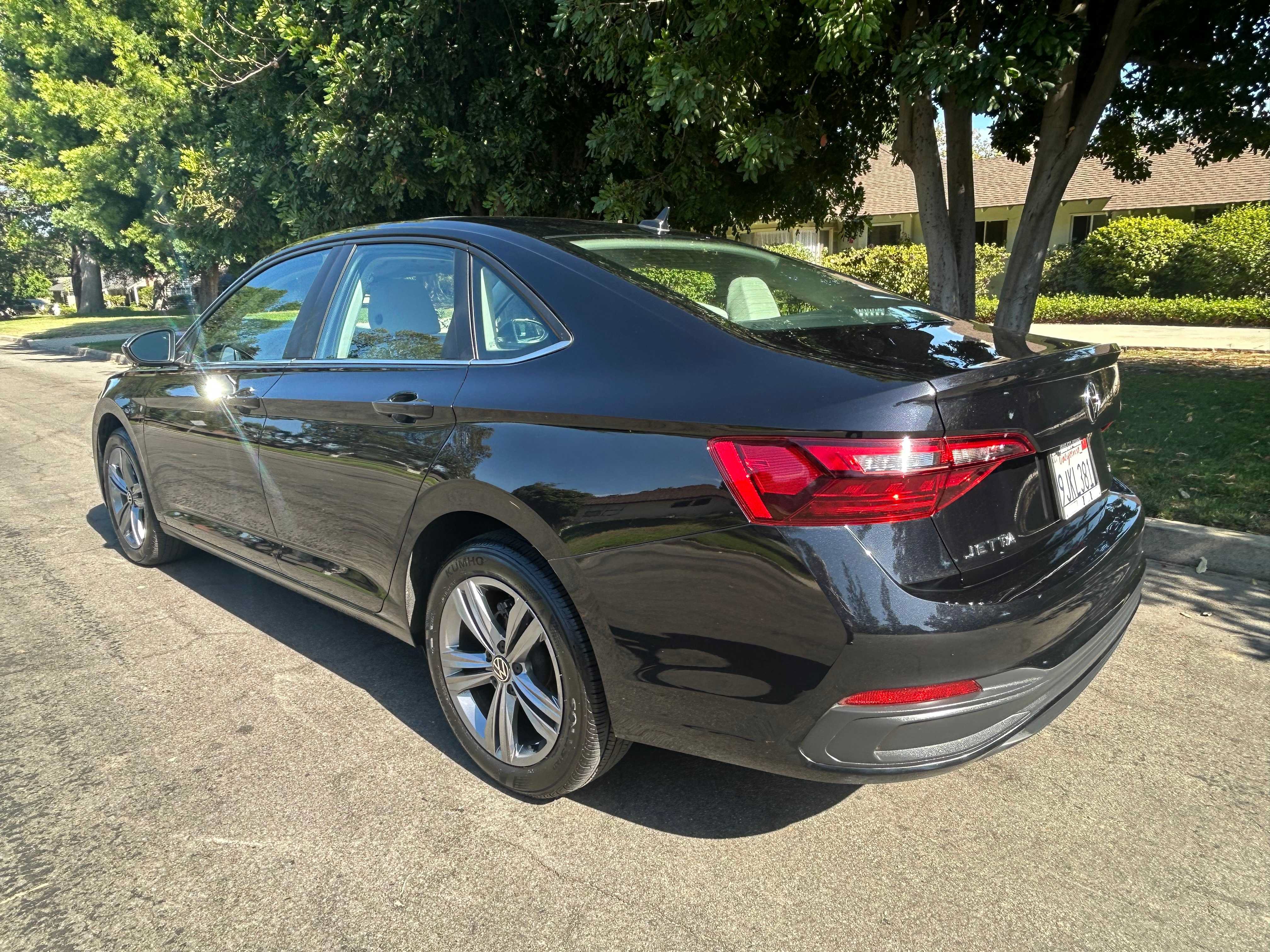 Used 2023 Volkswagen Jetta SE FWD image 10