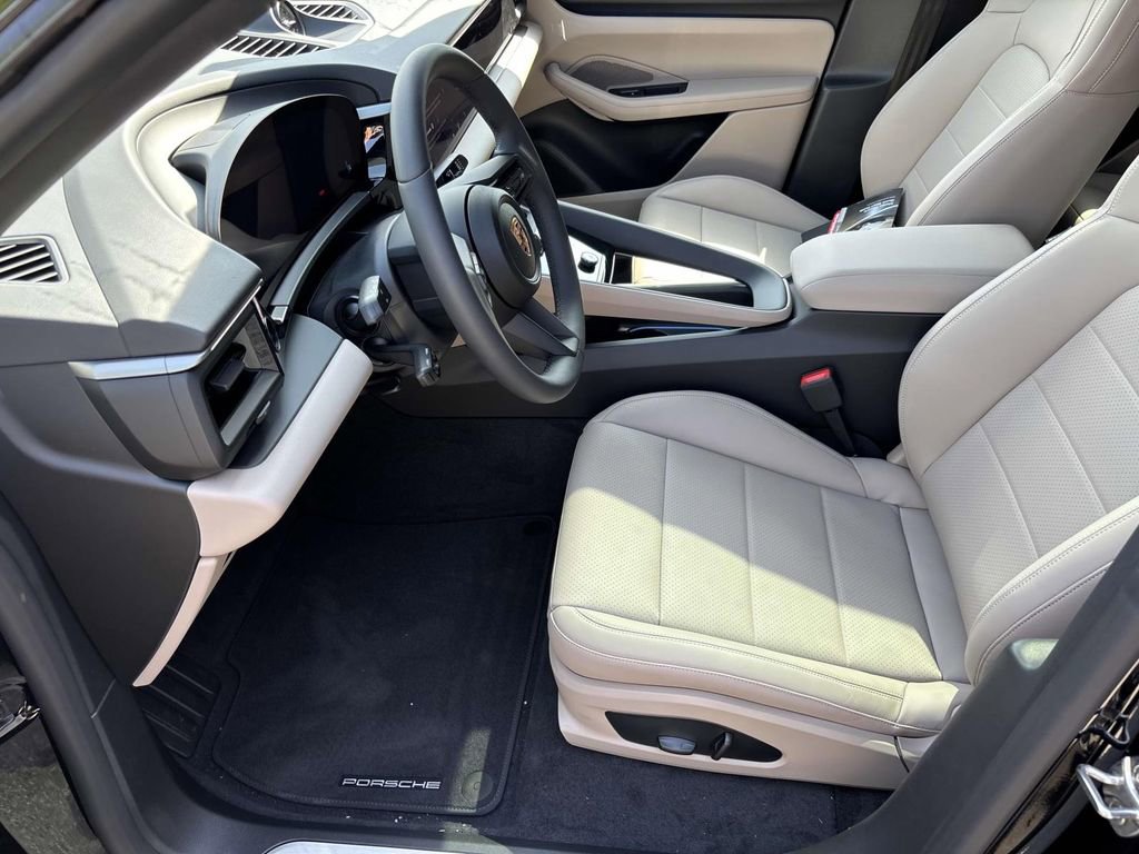 Used 2025 Porsche Macan Electric image 20