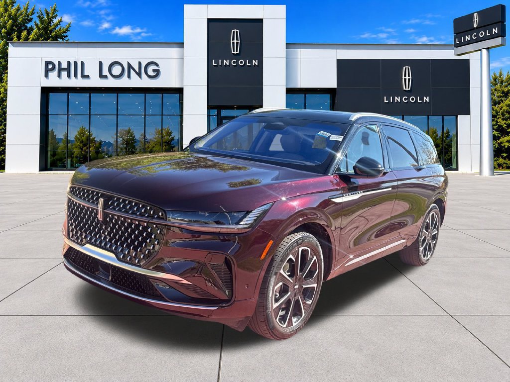 Certified 2024 Lincoln Nautilus Reserve w/ Equipment Group 202A AWD/4WD image 4