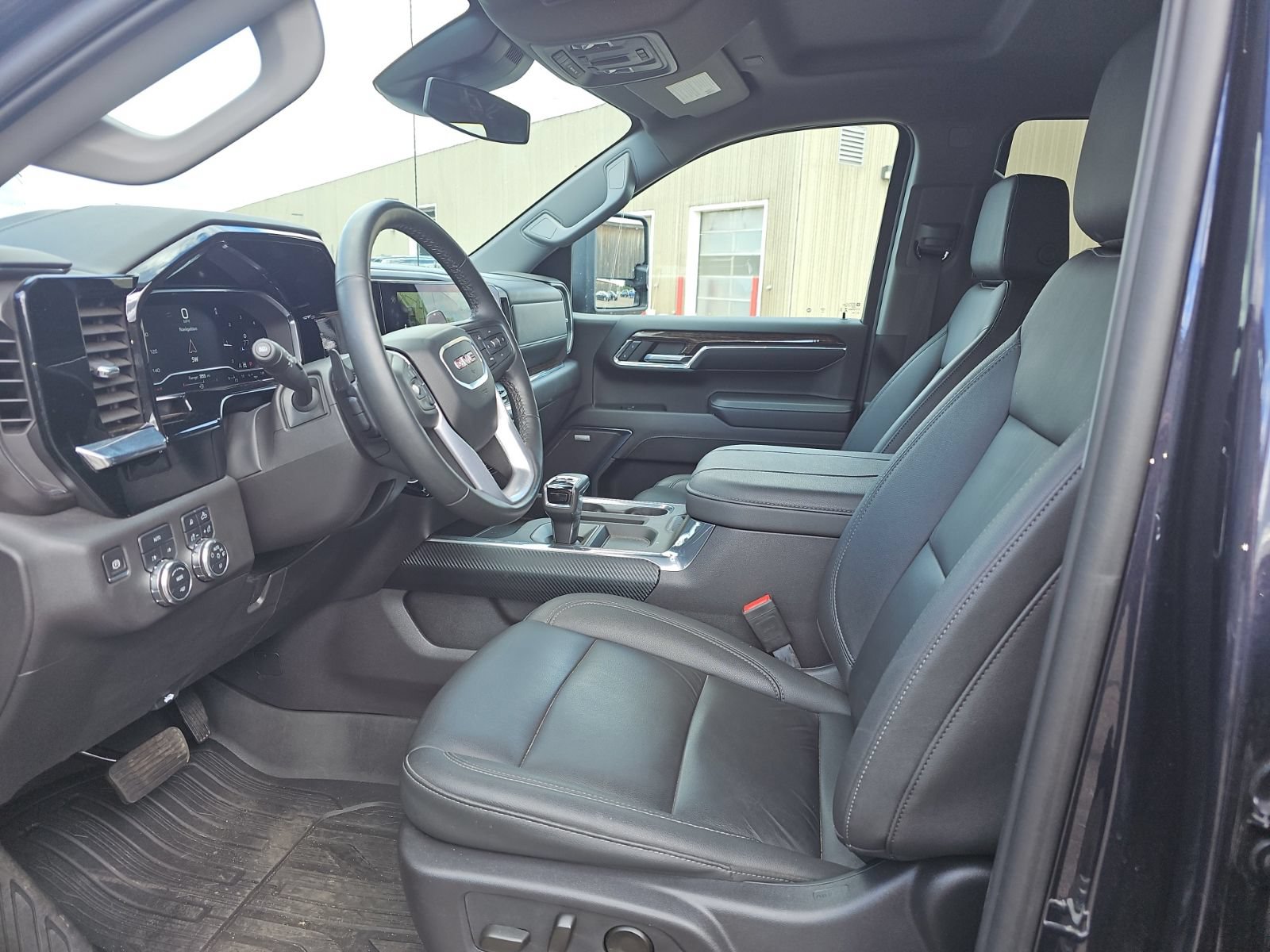 Used 2024 GMC Sierra 1500 Elevation w/ Elevation Premium Package AWD/4WD image 11