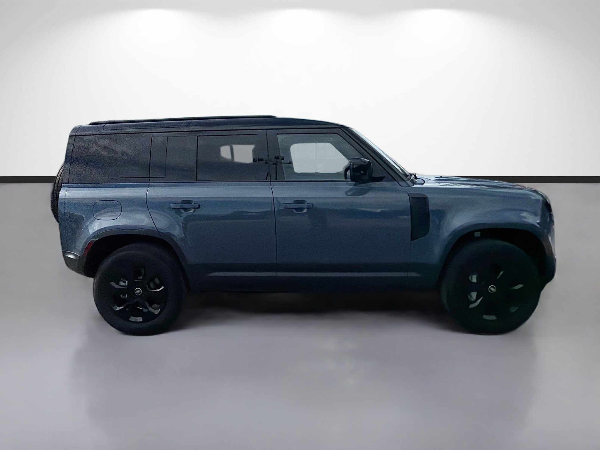 Used 2025 Land Rover Defender 110 S AWD/4WD image 6