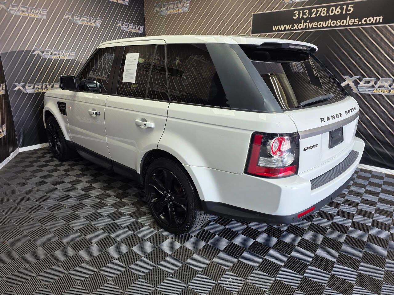 Used 2012 Land Rover Range Rover Sport HSE LUX image 10