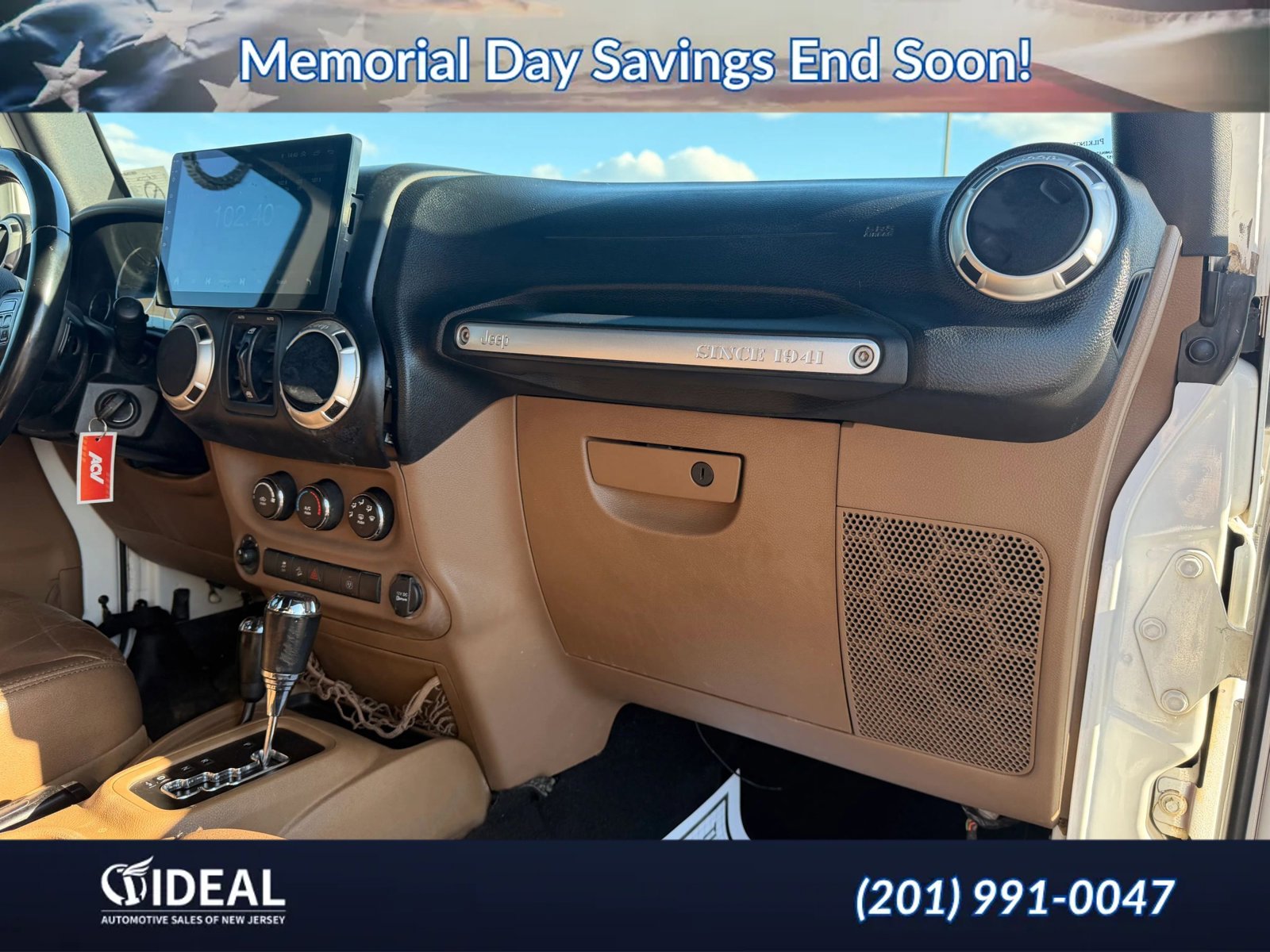 Used 2016 Jeep Wrangler Unlimited Sahara w/ Connectivity Group AWD/4WD image 23