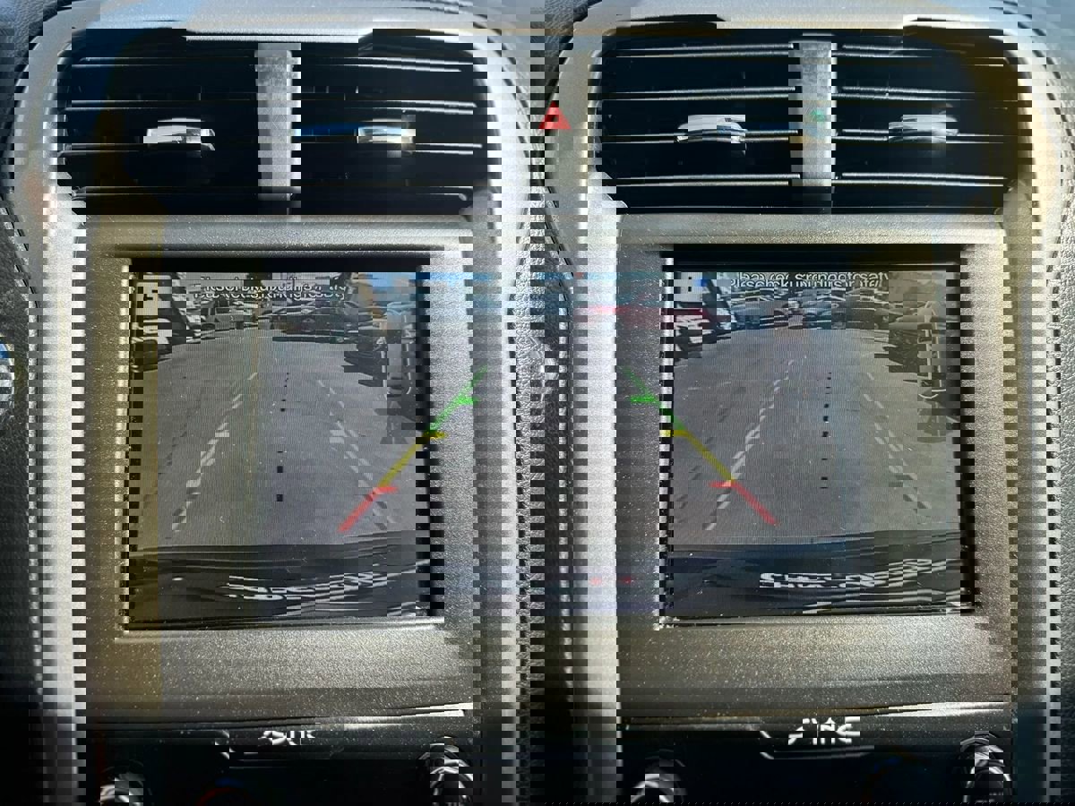 Used 2019 Ford Fusion SEL image 12