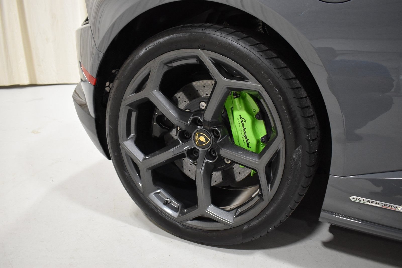Used 2020 Lamborghini Huracan EVO AWD/4WD image 12
