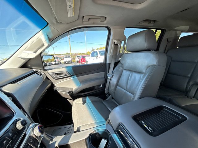 Used 2015 Chevrolet Suburban LT w/ Luxury Package AWD/4WD image 56