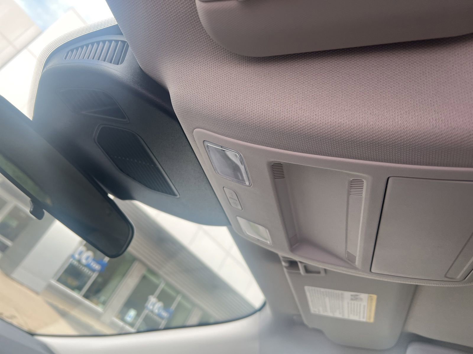 Used 2022 Ford Escape SE image 35