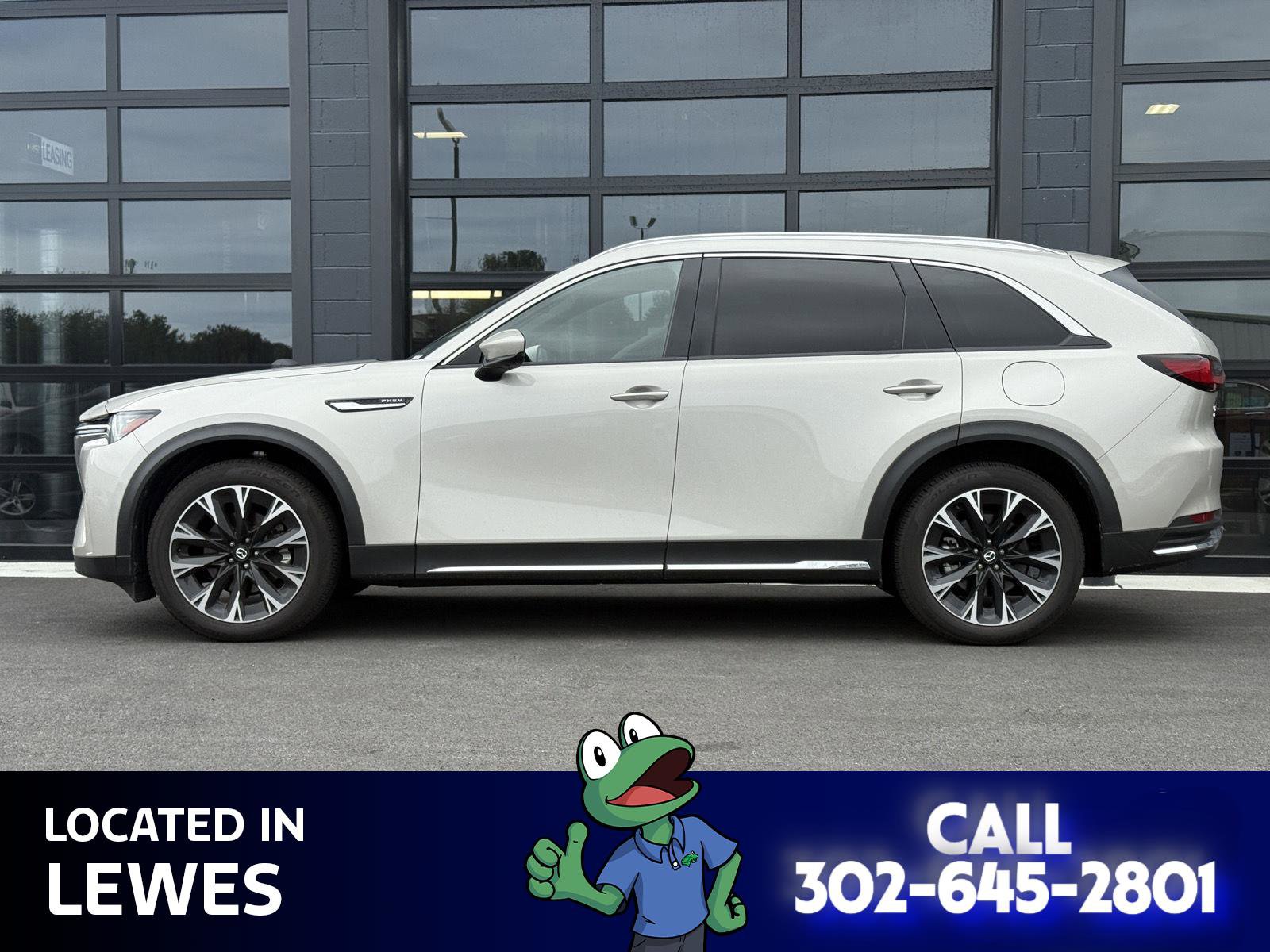 Used 2024 MAZDA CX-90 Plug-In Hybrid w/ Premium Plus image 2