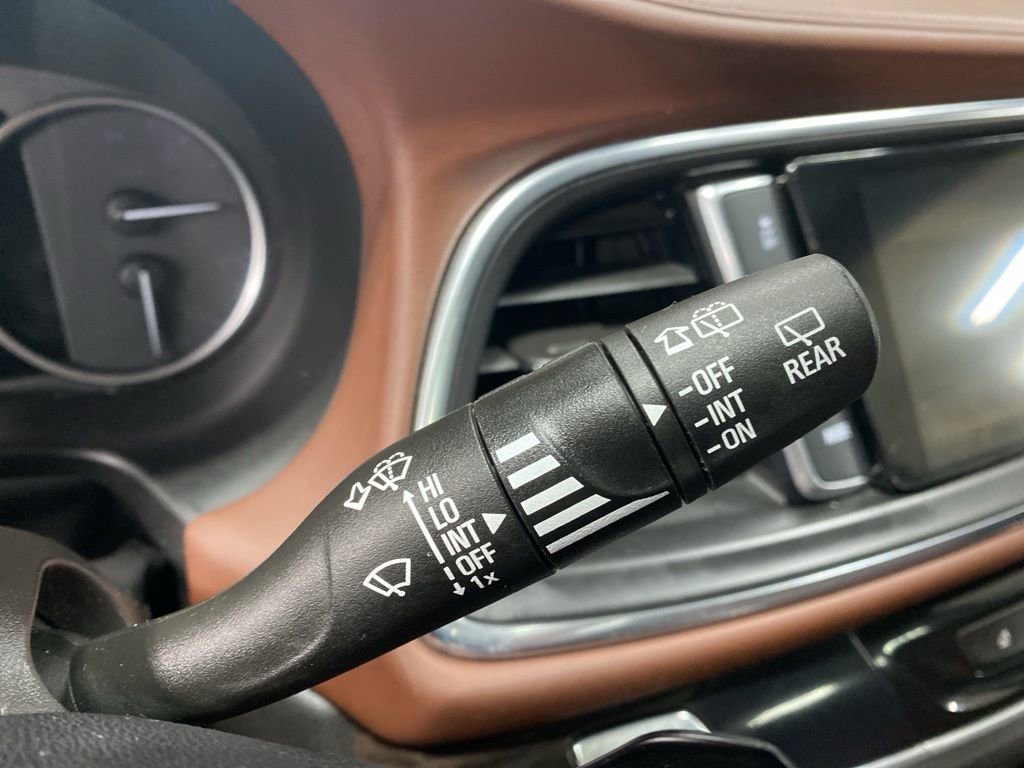 Used 2021 Buick Enclave Avenir w/ Avenir Technology Package image 41