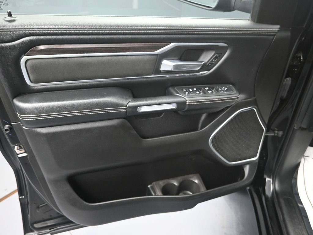Used 2025 RAM 1500 Laramie image 10