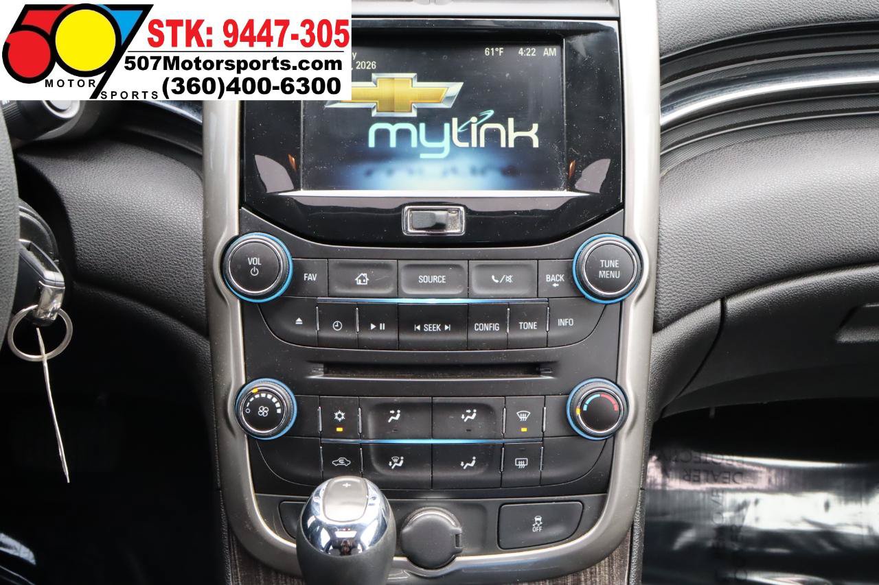 Used 2016 Chevrolet Malibu LT w/ Sun And Convenience Package FWD image 18